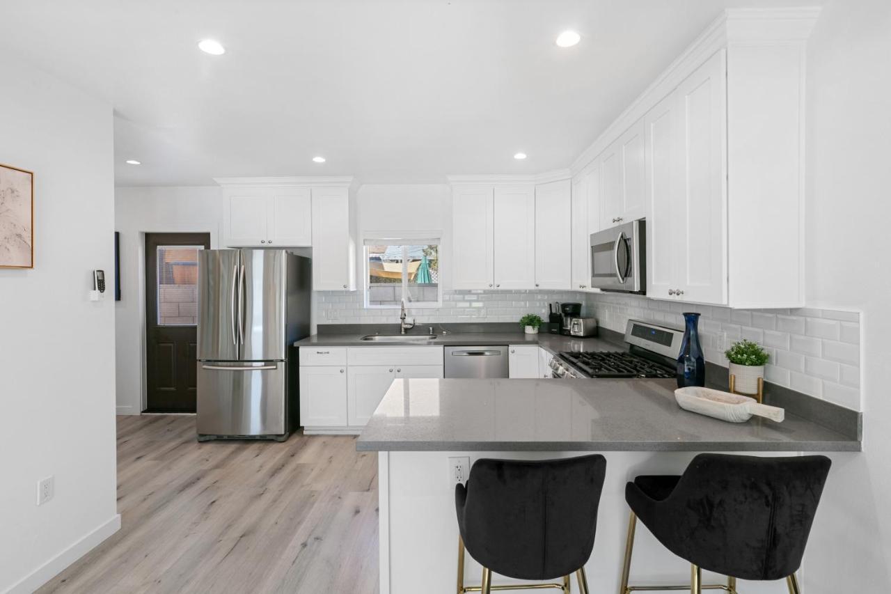 Muirfield Chic City Bungalow With Parking Los Angeles Bagian luar foto