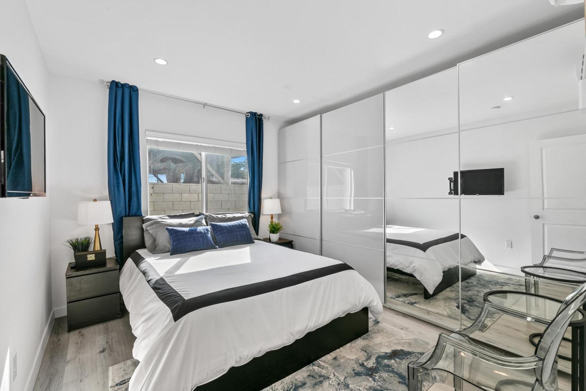 Muirfield Chic City Bungalow With Parking Los Angeles Bagian luar foto
