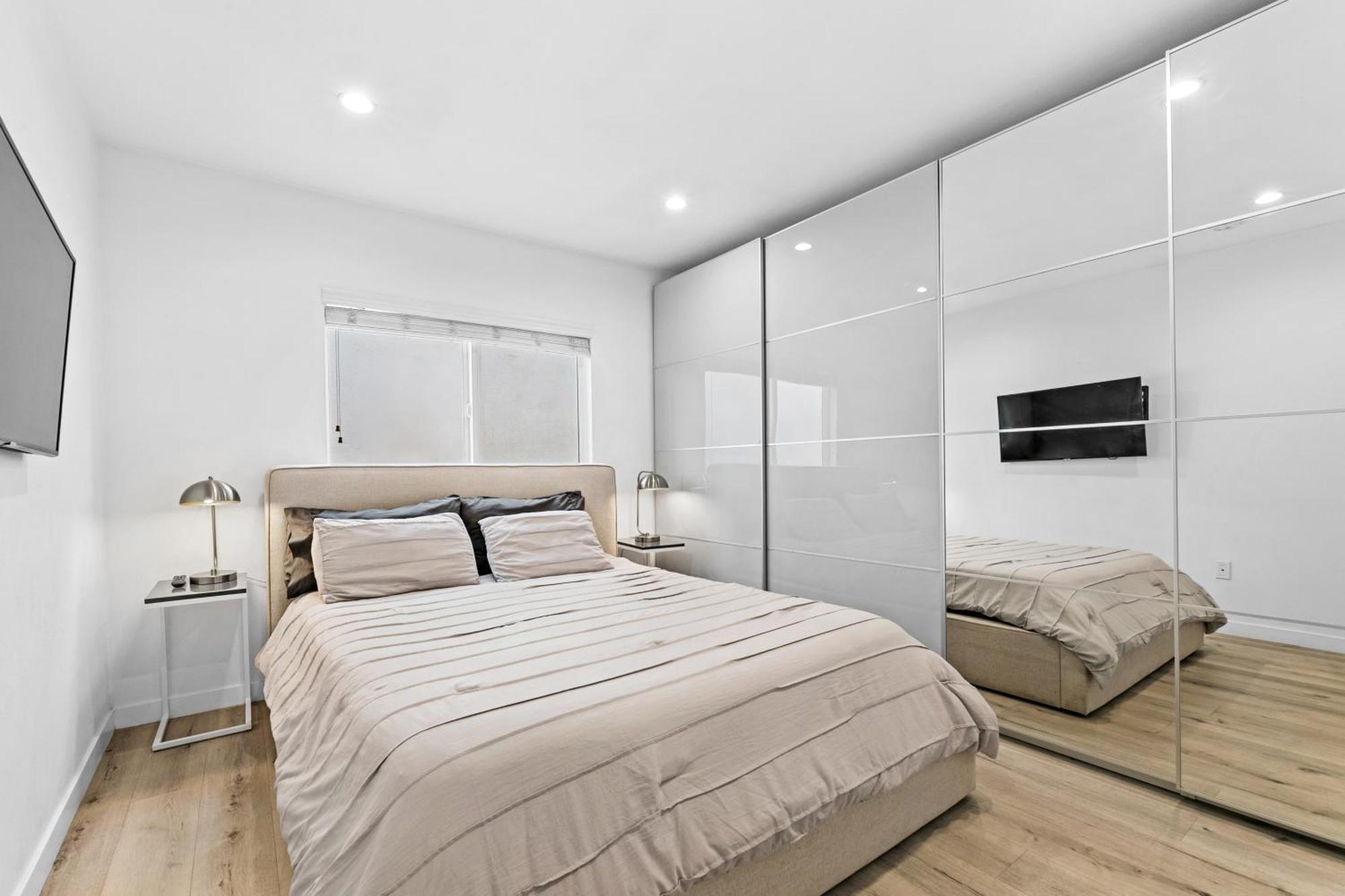 Muirfield Chic City Bungalow With Parking Los Angeles Bagian luar foto