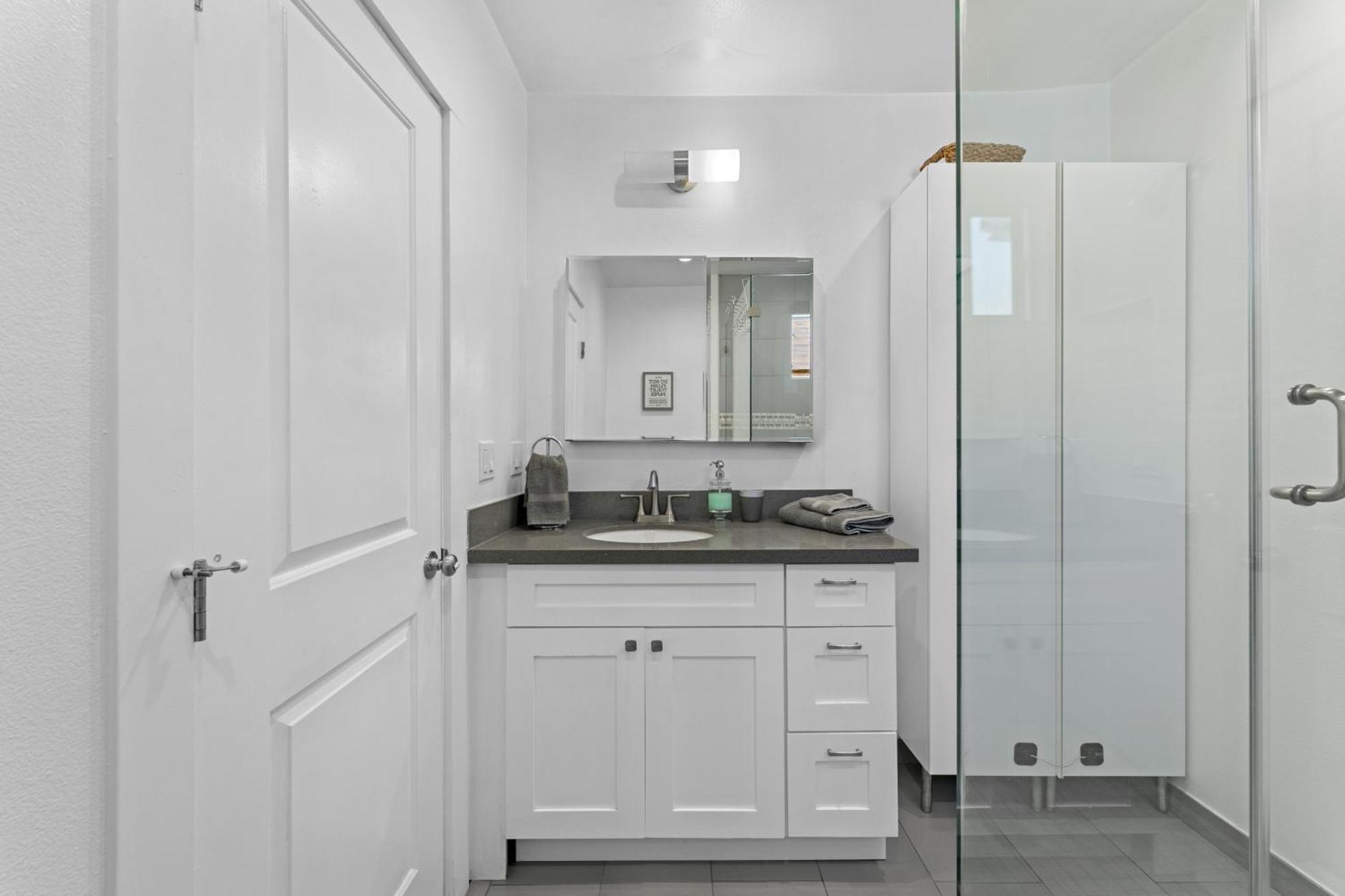 Muirfield Chic City Bungalow With Parking Los Angeles Bagian luar foto